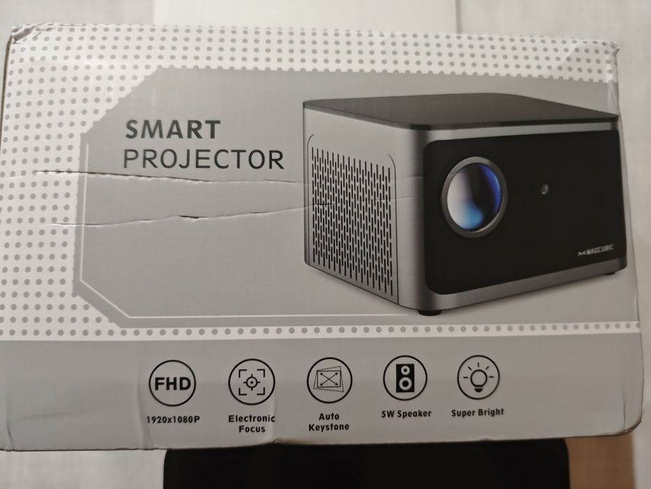 Projektor HY350 580ANSI z systemem Android 11