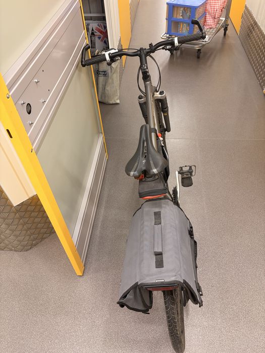 Bicicleta com acessorios