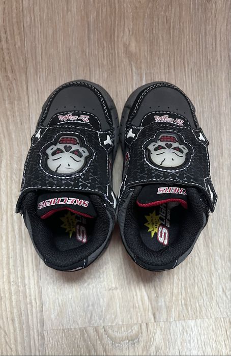 Кросівки нові Skechers 20р.