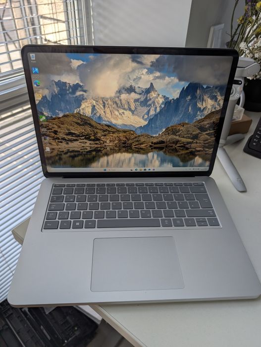 Флагман Microsoft Surface Laptop Studio 2 | i7-13800H | 64GB DDR5 | 2TB SSD | RTX 4060 | 14.3" QHD Touch (120Hz)