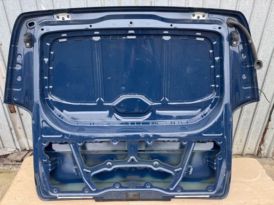 Задні двері ляда на Mercedes-Benz VITO W 447.