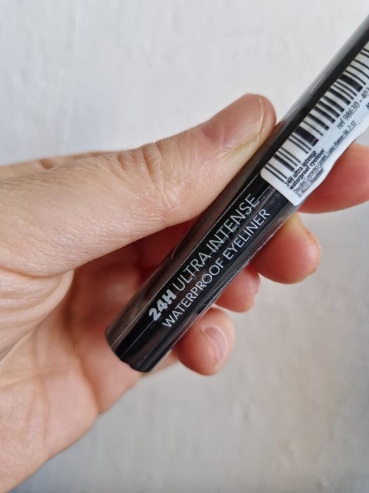 Douglas wodoodporny eyeliner