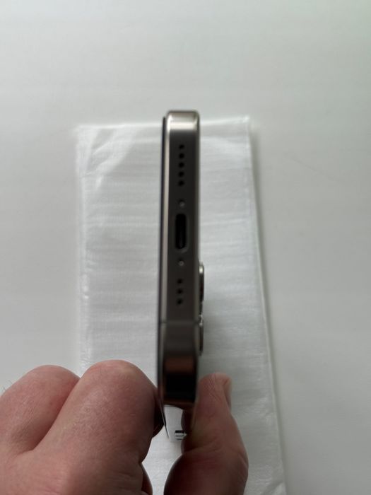 Продам iPhone 16pro 128gb