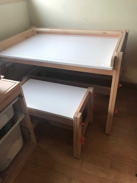 Secretária + Banco Criança Flisat - Ikea