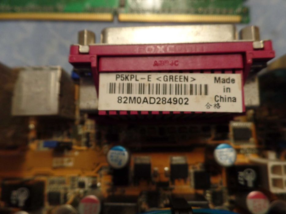 Board Asus P5KPL-E mais 2 memórias Ram (892)