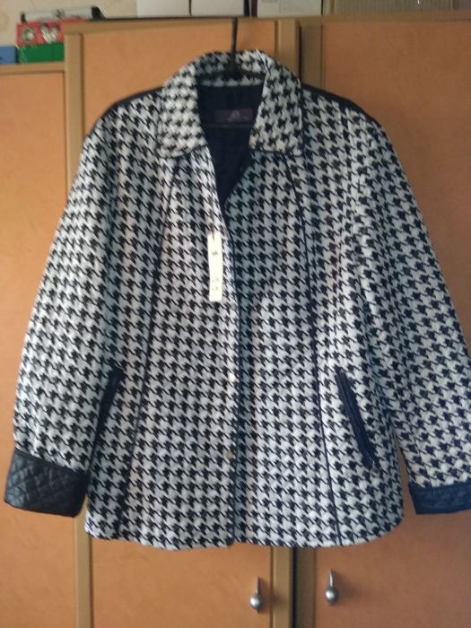 Демісезонна куртка жіноча нова