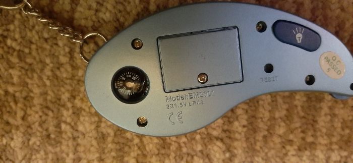 2 porta-chaves com vários acessórios