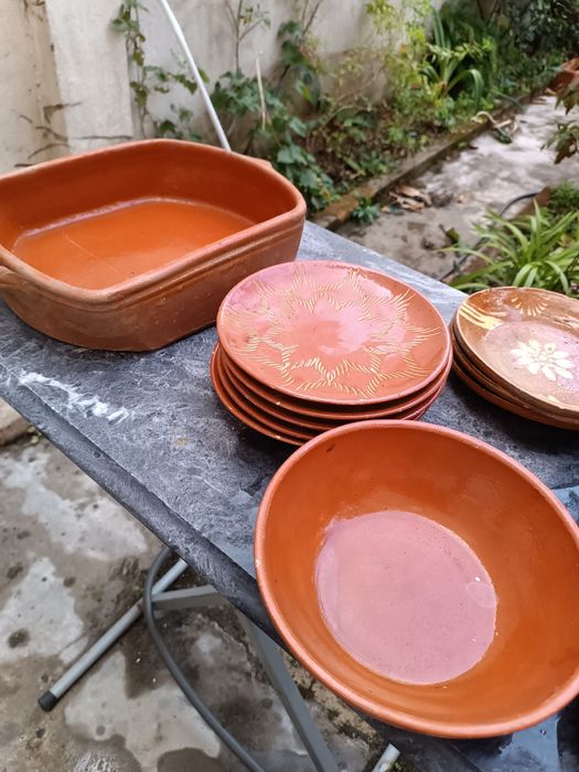 Vendo loiça em barro para restaurante ou casa