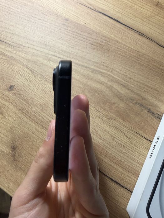 sprzedam Iphone 15 128gb