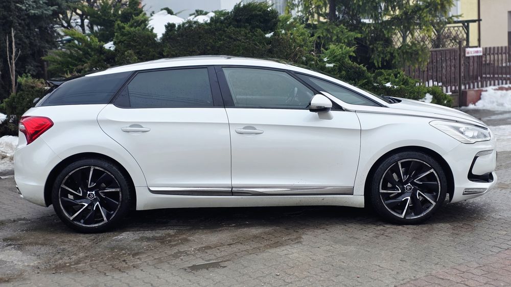 Citroen Ds5 2.0 HDI. 2014 ROK. Piękna biala perła * MASAŻE * FUL OPCJA