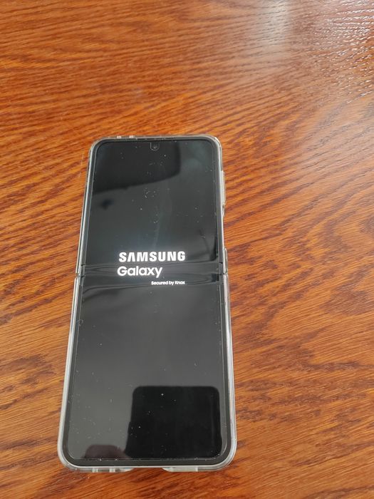 Samsung Galaxy Z flip 6 na gwarancji