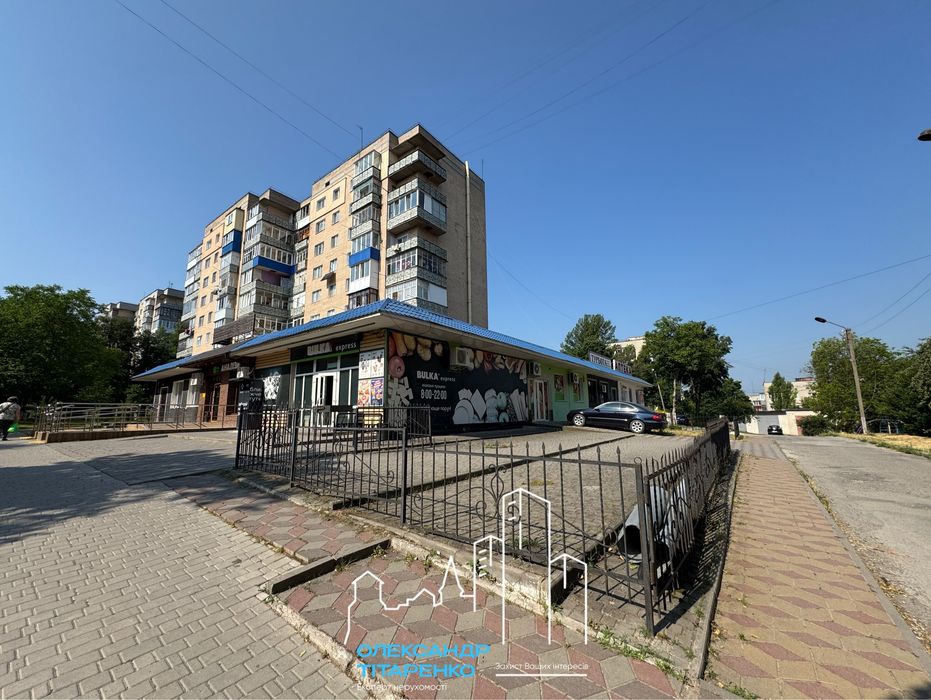 Продам комерційне приміщення із всіма комунікаціями