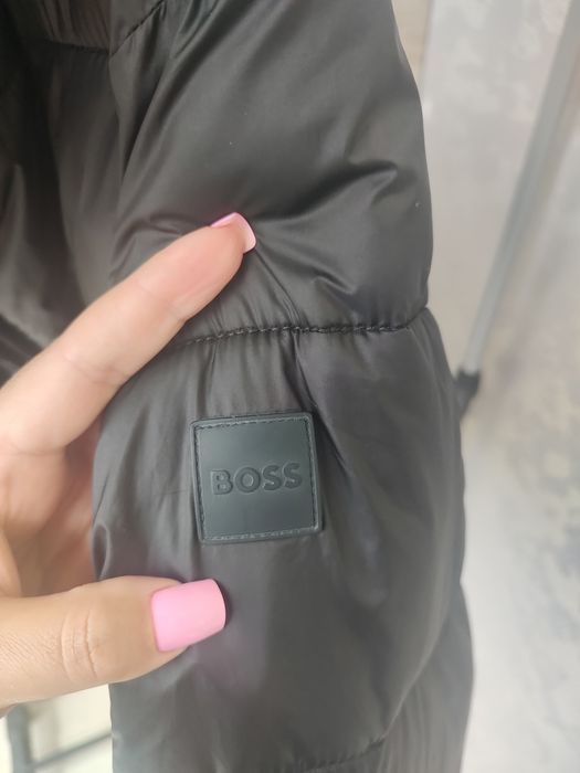 Оригінальний пуховик BOSS Orange (Розмір S). Ідеальний стан!