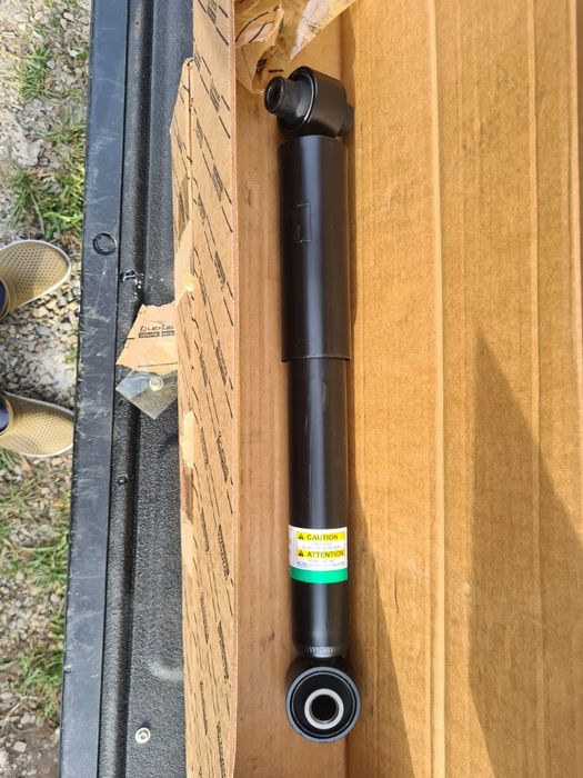 Toyota sequoia 07-21 амортизаторы