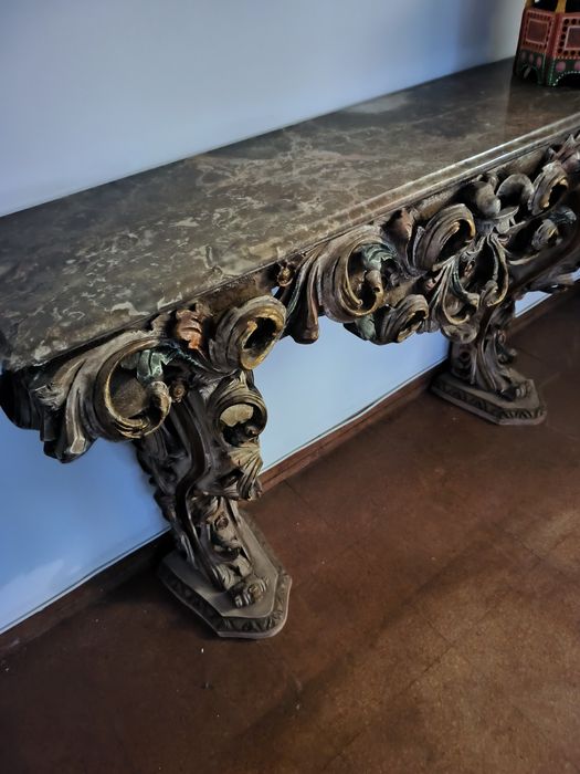 Credencia e mesa de centro