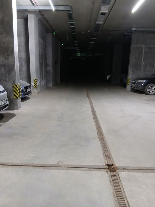 Продаж паркомісця ЖК Континент вул. Трускавецька