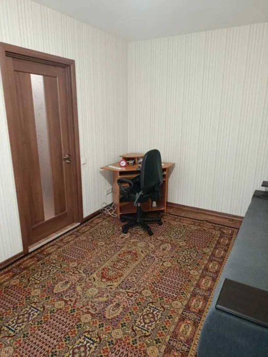 *2-кімнатна квартира в Олександрівському районі по вул.Шкільна