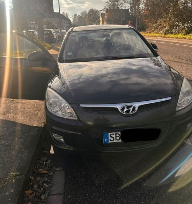 części karoseri mechaniczne Hyundai i30 1.4 , 1.6 Crd  Srebrny biały