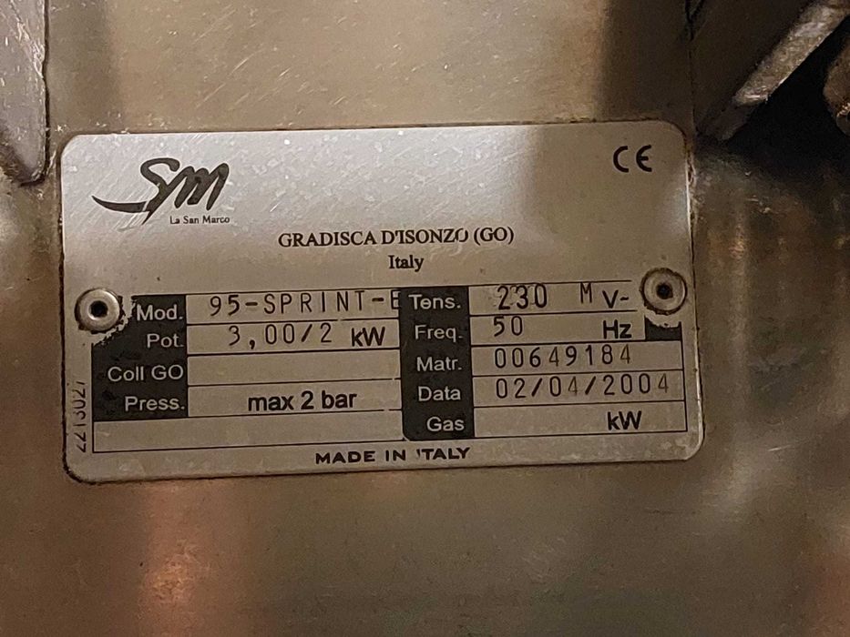 Włoski ekspres do kawy San Marco 2-grupowy do gastronomi