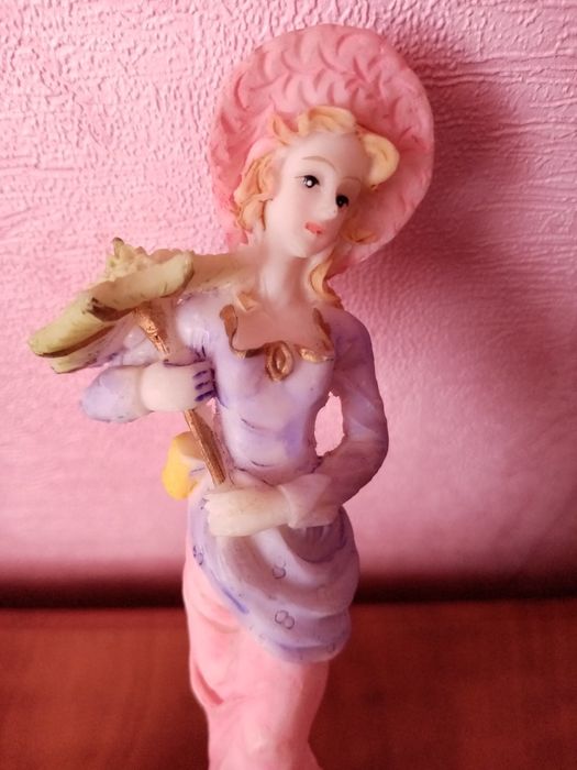 На подарок или в коллекцию.