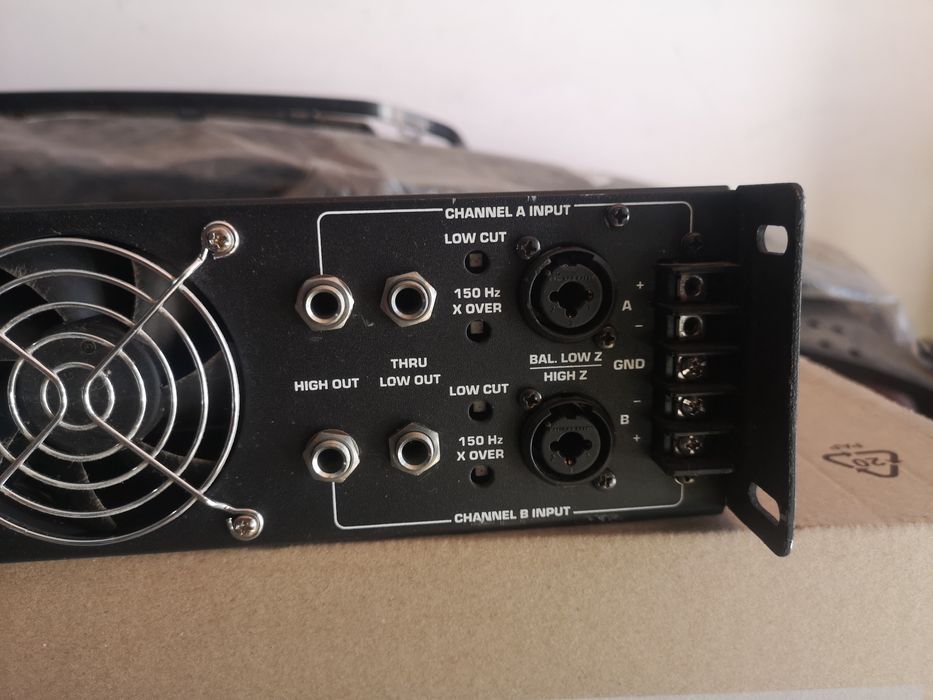 Усілітель кінцевик CREST AUDIO  CPX 2600   2x900ват