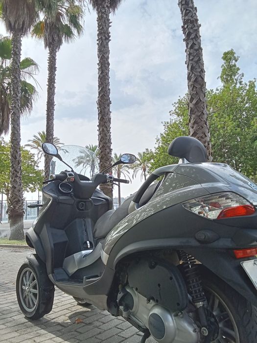 Piaggio MP3 250ie LT