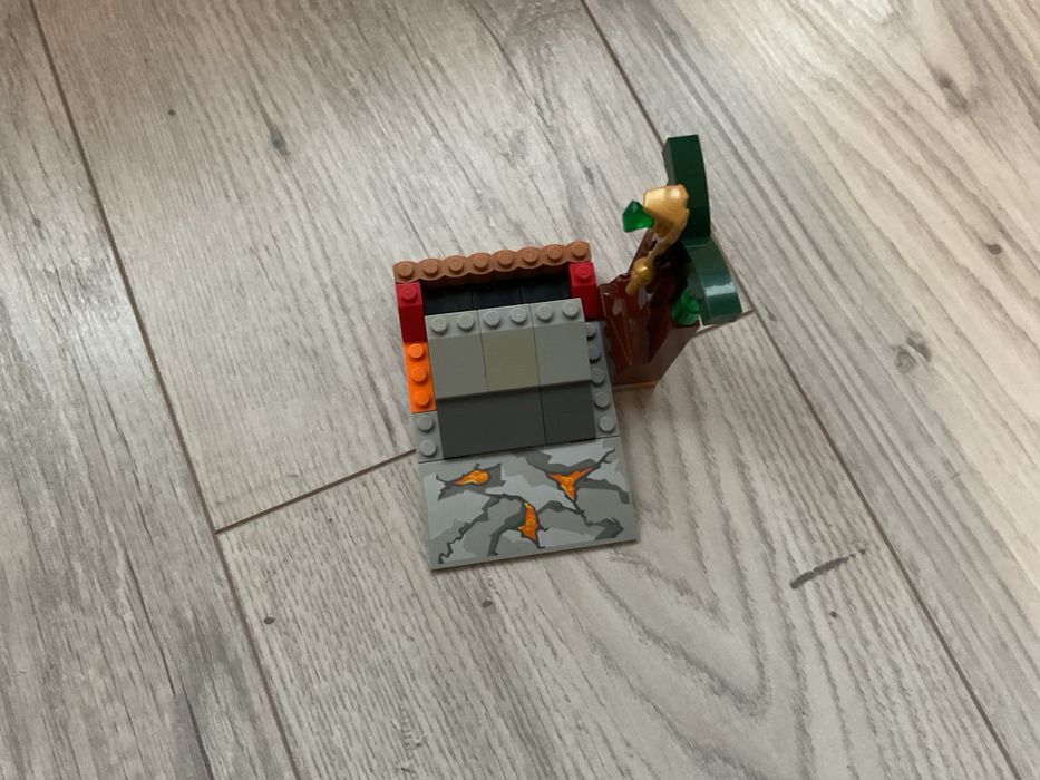 LEGO Juniors 10722 Starcie z wężem