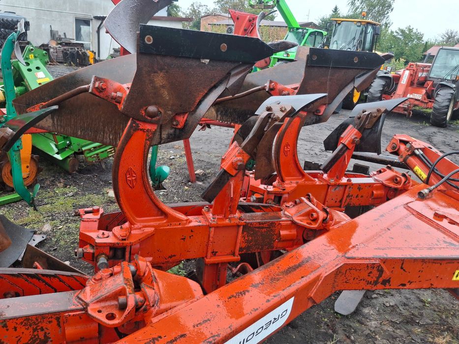 Plug 4 skiby gregoire besson zabesp. Resor