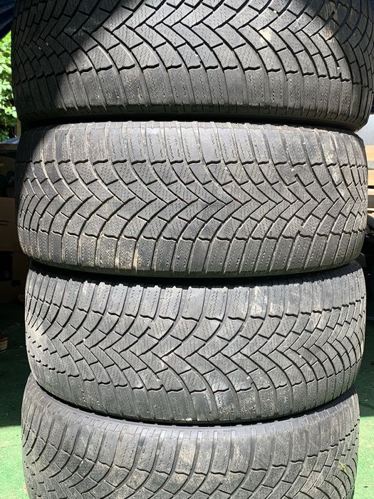 Комплект Bridgestone Blazzak LM005. 215/50 r17