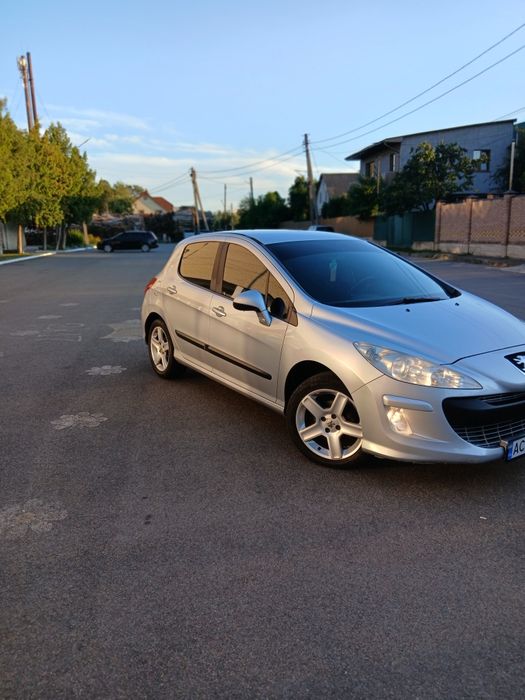 Peugeot 308 1.6 бензин