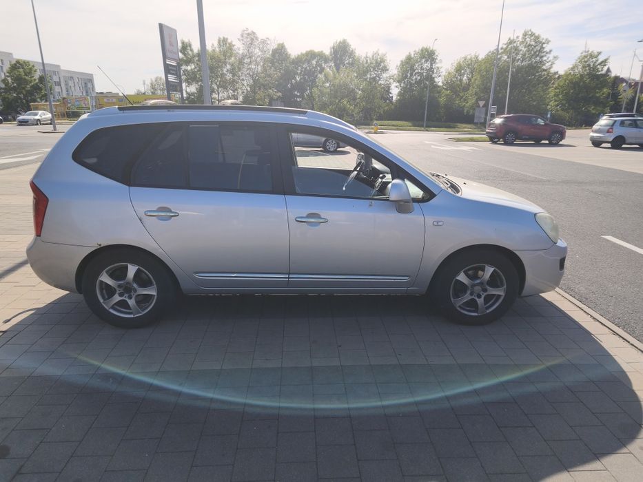 KIA CARENS 2.0 CRDI 140 koni