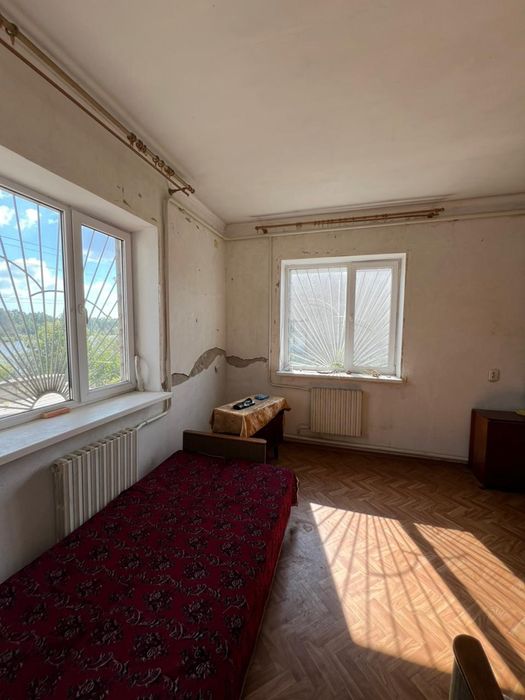 Продаётся дом у озера, пригород Черноморска.