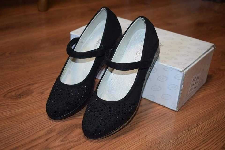 туфельки для дівчинки