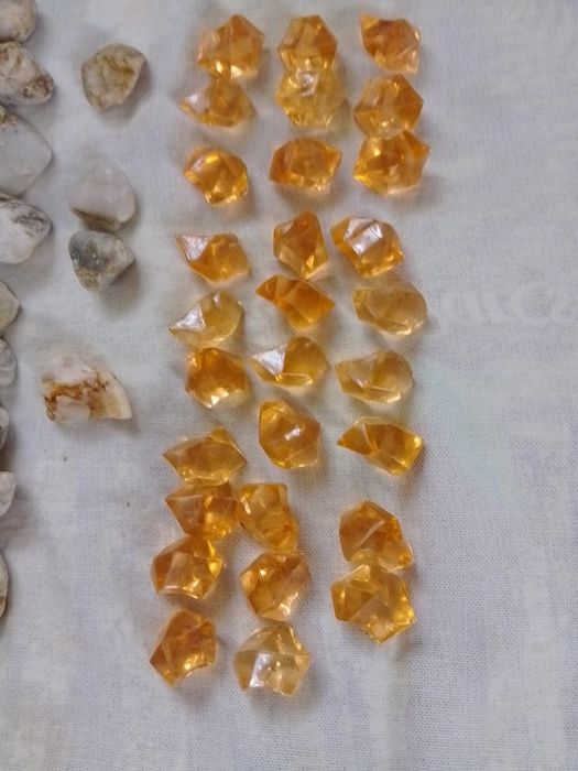 Камушки-камни (горной речки) для аквариума-декоративные.- 1 кг.