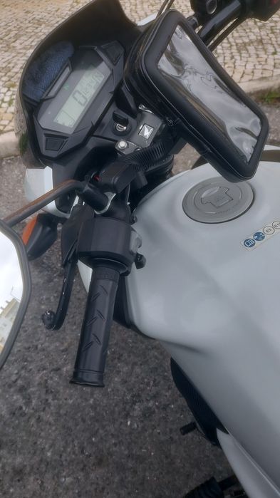 Mota 125 impecável