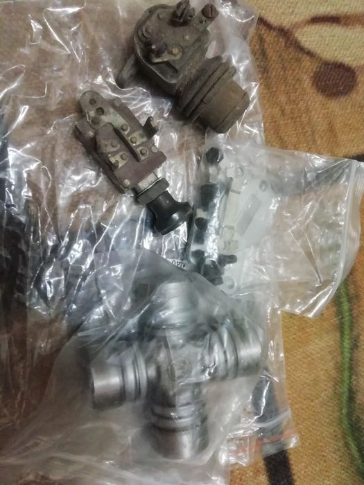Продам хрестовини кардана газ 53
