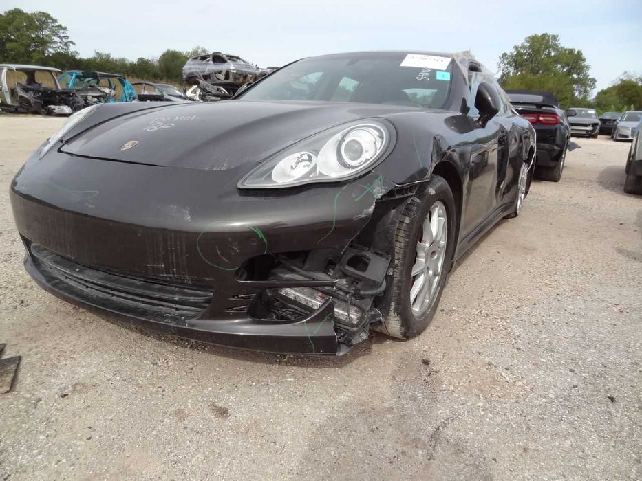 Порше Панамера 4 / Porsche Panamera 4 США шрот б/у авторозборка