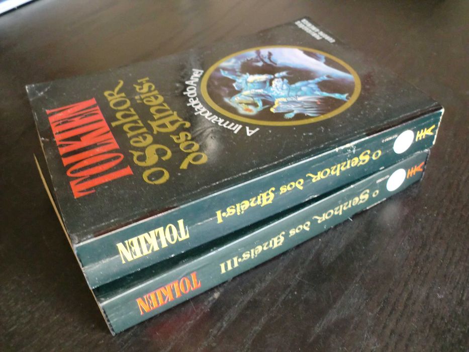 Os Senhores dos Anéis de J. R. R. Tolkien. - Volume I e III