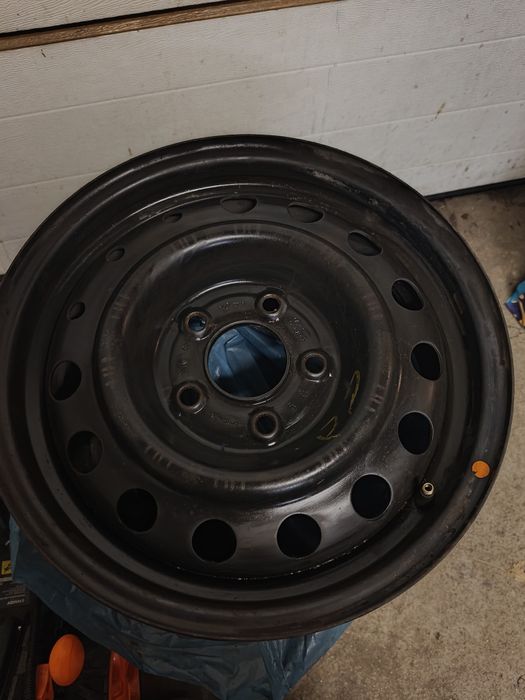 Felgi 6Jx15 5x114,3, Hyundai / Kia

Felgi 6Jx15 5x114,3 – pasują do Hy