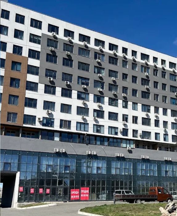 Кімната у хостелі окрема