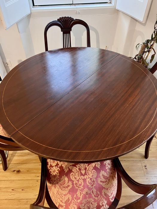 Mesa de Jantar Redonda Extensível em Madeira