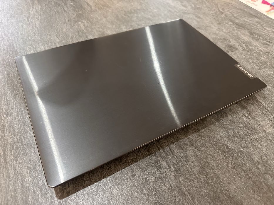 Portátil Lenovo Ideapad S145-15IWL Intel I3-8145U