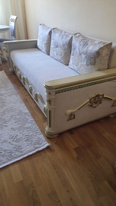 Меблі у вітальню