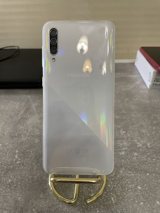 Продам Samsung A30s 3/32 gb