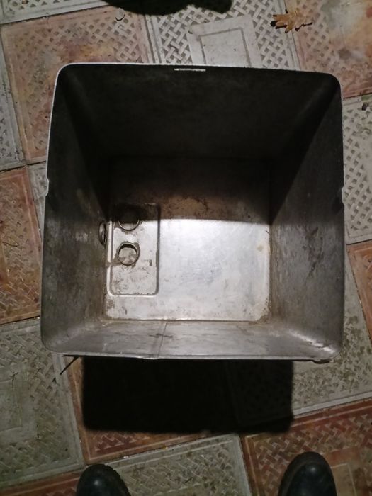 Ящик бачок з нержавійки 35х35х33