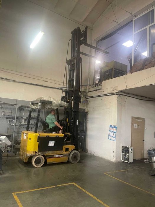 аренда погрузчика 13,6 тонн та 4,5 тонн, мачта телескоп до 5 метрів