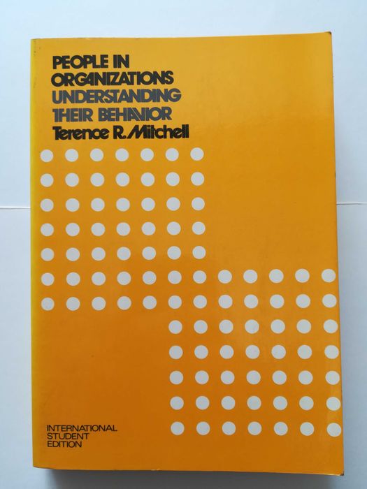 livro -  People in organizations. Understanding their behavior