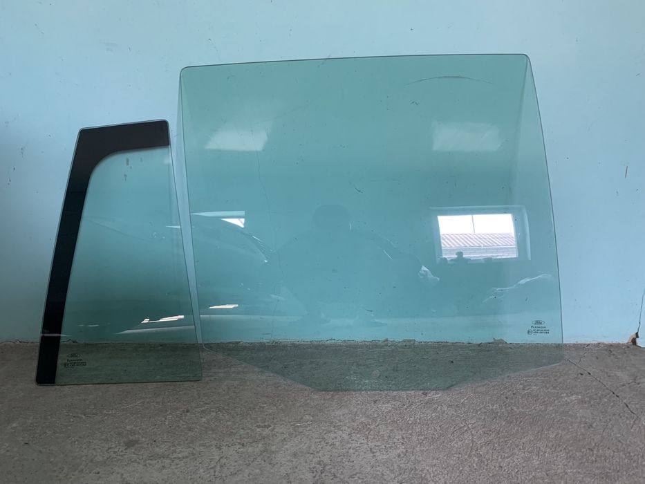 Стекло задней двери Ford Fusion 02-12