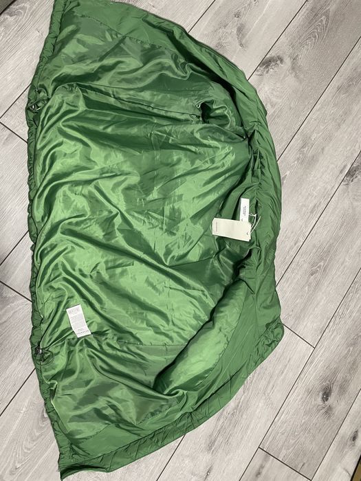 Куртка нова  р.S