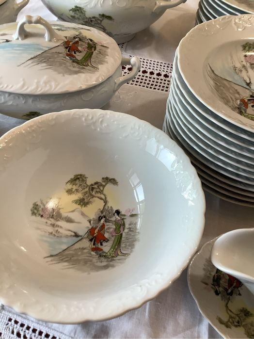 Serviço de louça de jantar em porcelana da Spal completo. Novo